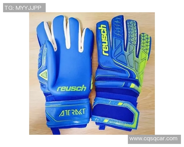 提升守门员表现的秘密武器足球手套的选择与使用技巧解析 提升守门员表现的秘密武器足球手套的选择与使用技巧解析