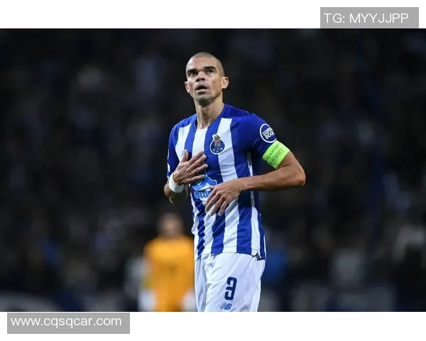 足球12号球星的传奇之路与背后的故事揭秘 足球12号球星的传奇之路与背后的故事揭秘